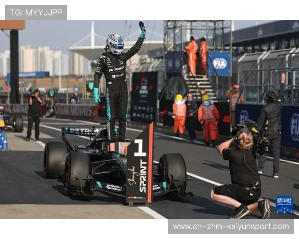 F1车手在排位赛中完成关键超越摘杆位